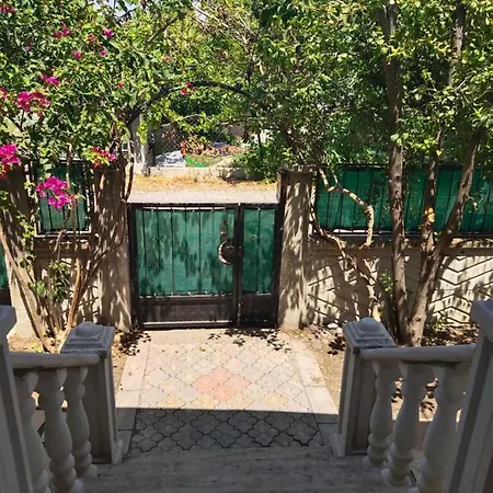 With Private Pool&garden&garage